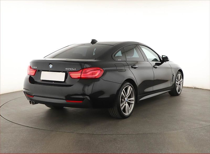 BMW Řada 4 (2017) 420d xDrive - fotka 5 z 20