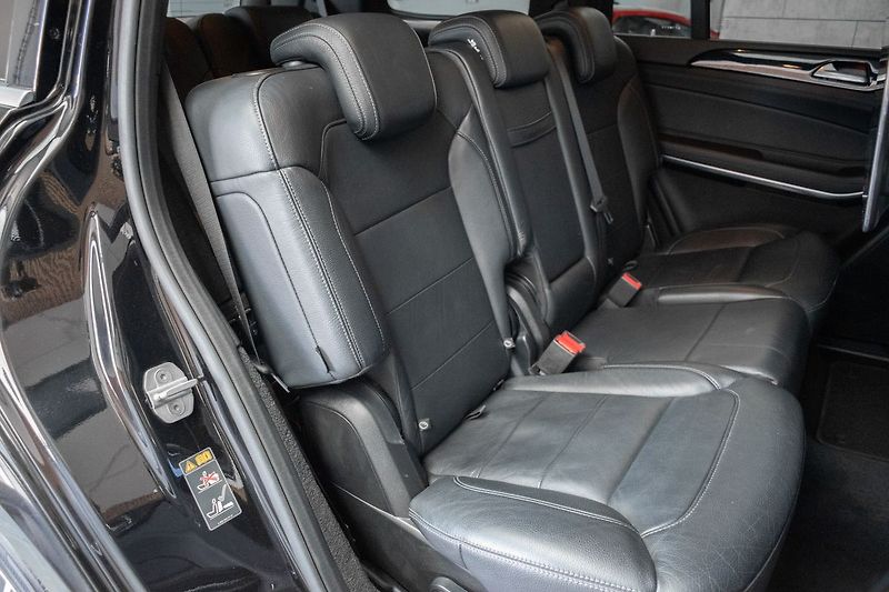 Mercedes-Benz GLS 500 4MATIC*AMG*AIR*TAŽNÉ*DPH* - fotka 16 z 65