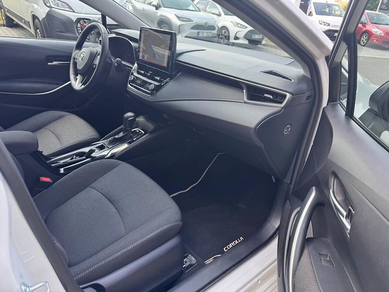 Toyota Corolla 1.8 Style - fotka 12 z 13