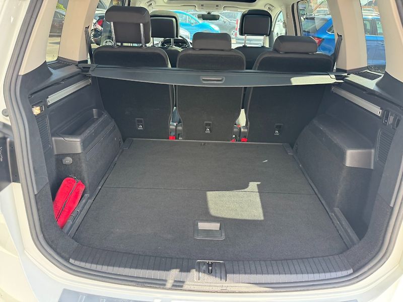 Volkswagen Touran (2017) Comfortline 2.0 TDI 110kW DSG - fotka 24 z 40