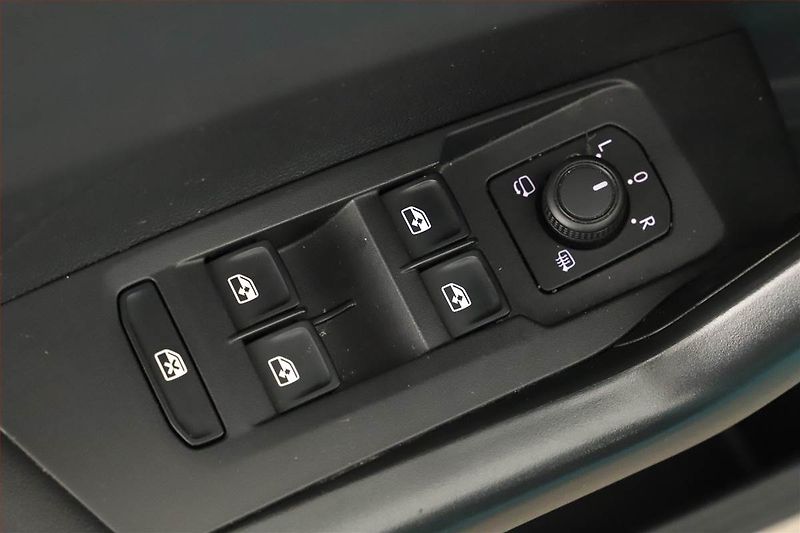 Volkswagen T-Cross (2023) Life 1.0 TSI, Automat - fotka 15 z 18