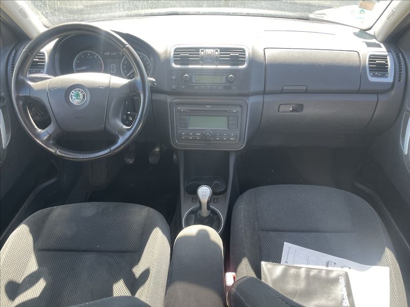 Škoda Fabia 1,4 i 16V Klima Elegance Klima - fotka 12 z 41