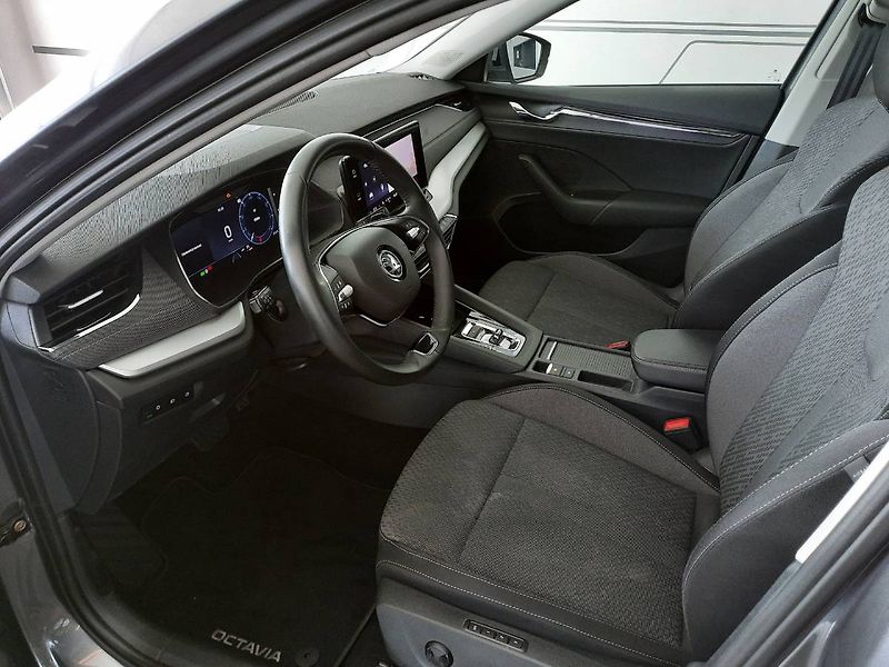 Škoda Octavia (2023) Style Combi 2.0 TDI (110kW/150 - fotka 6 z 27