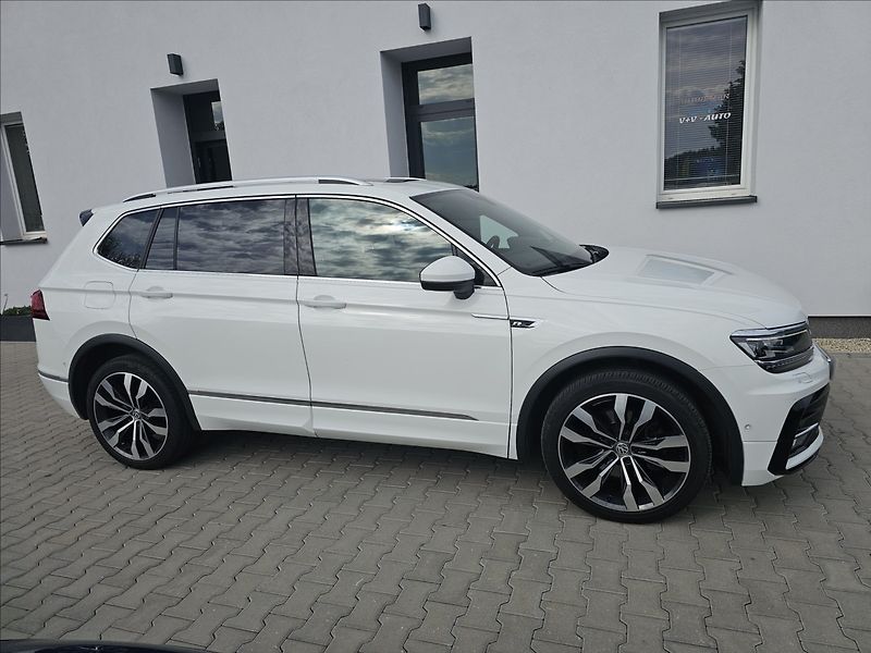 Volkswagen Tiguan Allspace 2,0TDi176KW R-Line Webasto - fotka 5 z 51