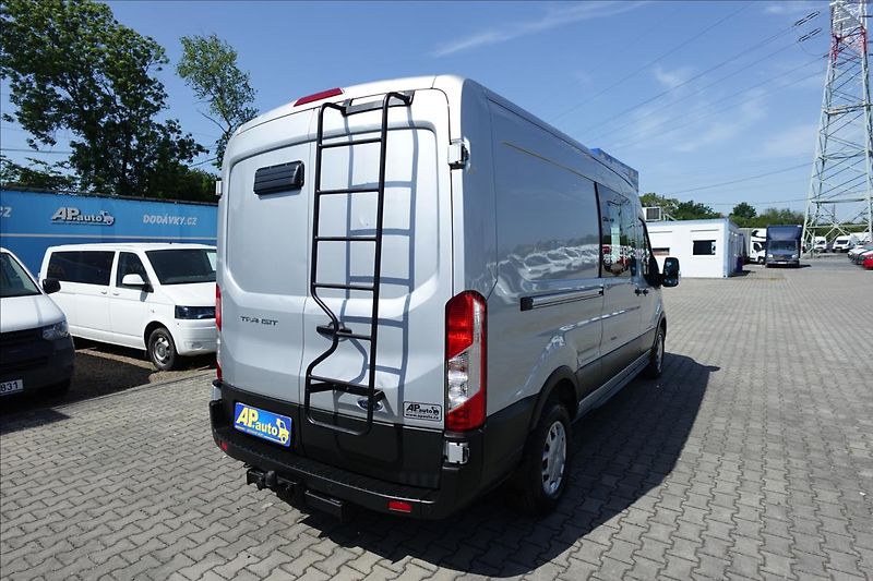 Ford Transit 2,0 TDCi  L3H2 6MÍST KLIMA - fotka 9 z 40