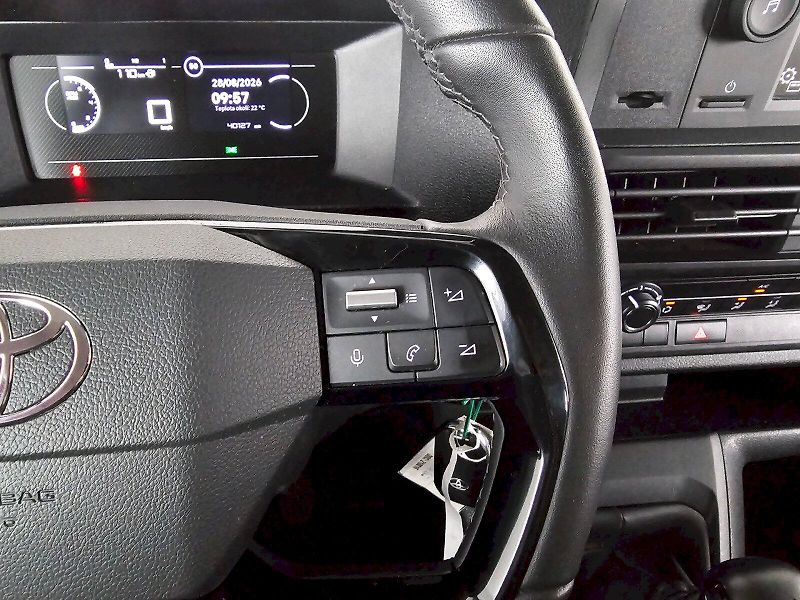 Toyota ProAce Verso (2025) 2.0D 106kW COMBI L1 8S - fotka 10 z 27