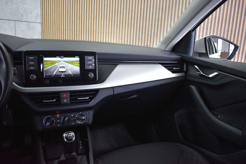 Škoda Scala 1.6 TDI DRIVE 125 YEARS*ČR 1.M - fotka 9 z 37