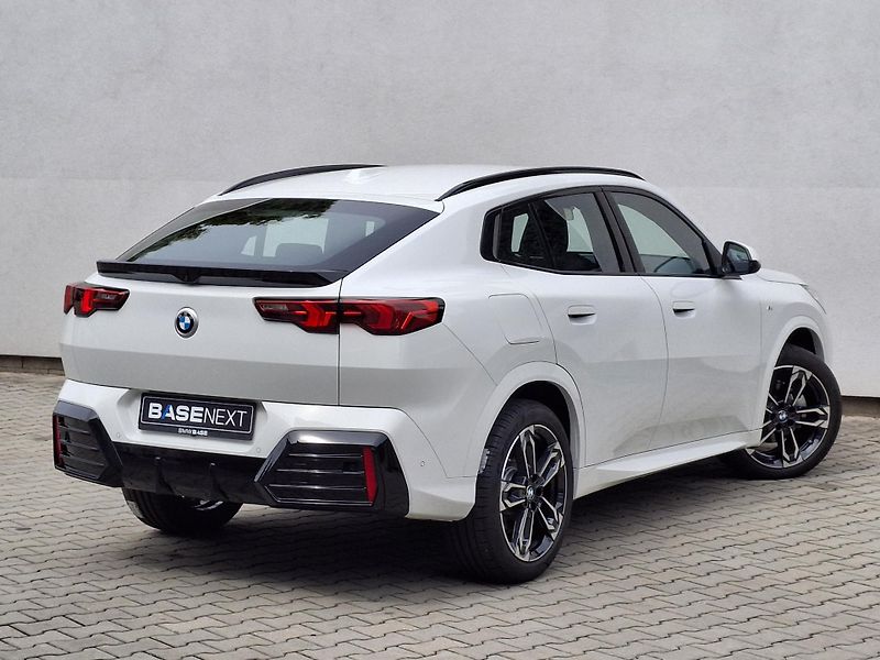 BMW X2 xDrive20d M-Sport - fotka 5 z 24