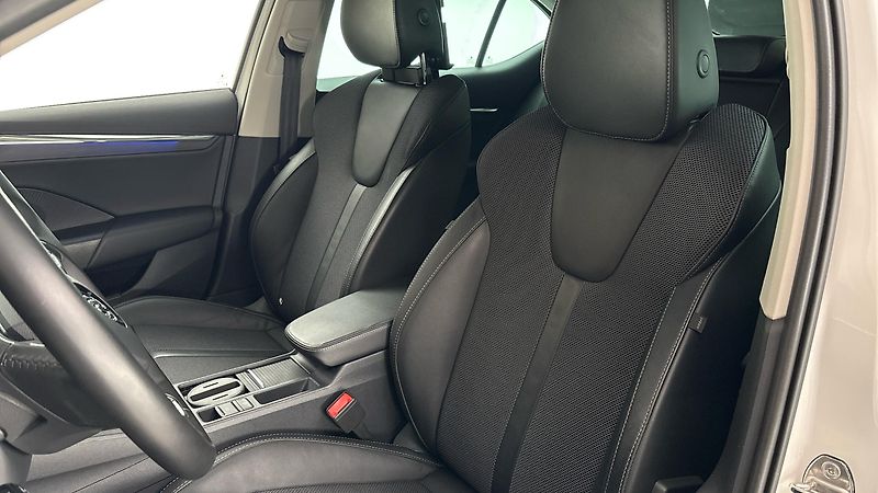 Škoda Octavia 2.0 TDI Style - fotka 15 z 26