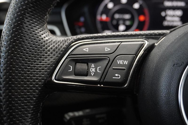 Audi A4 (2016) 2.0 TDI 140kW QUATTRO S TRONIC - fotka 27 z 37