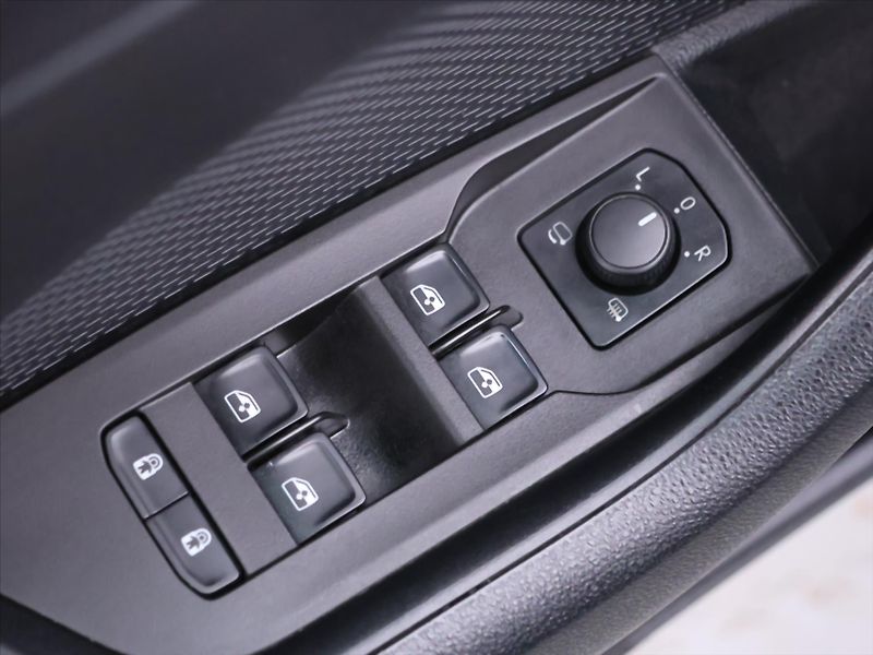 Škoda Octavia 2.0 TDI 110kW Style 1.Maj LED - fotka 14 z 33