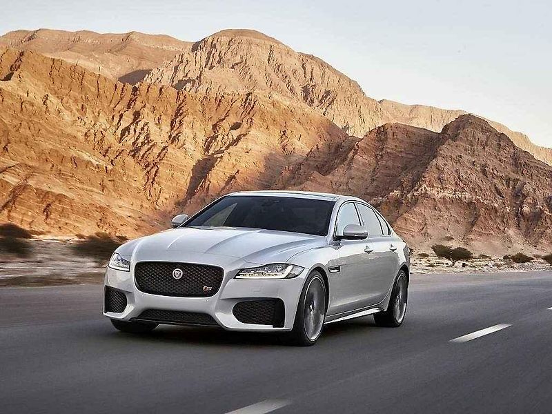 Jaguar XF.