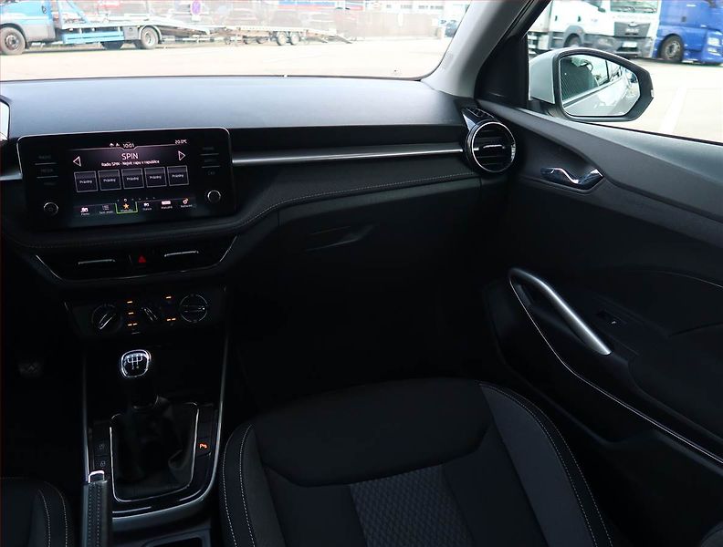 Škoda Fabia (2021) 1.0, Serv.kniha, Tempomat - fotka 8 z 18