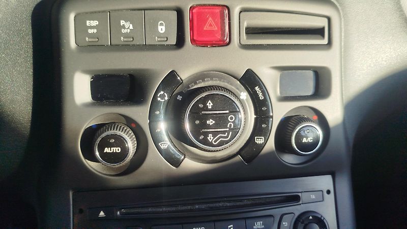 Citroën C3 Picasso (2012) 1.4 16V   top stav - fotka 19 z 31