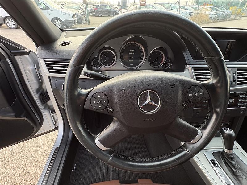 Mercedes-Benz Třídy E 2,2 250CDi AVG,Xenon,Šíbr,Kůže - fotka 6 z 39