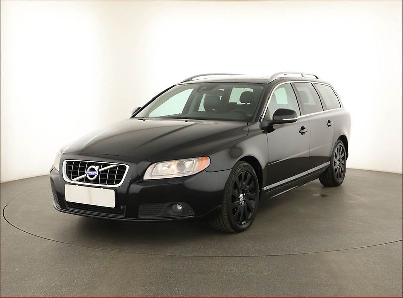 Volvo V70 (2012) 1.6 DRIVe, Navi, Xenony - fotka 2 z 17