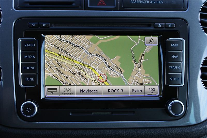 Volkswagen Tiguan 2,0 TDI  VÝHŘEVY,TAŽNÉ - fotka 12 z 26