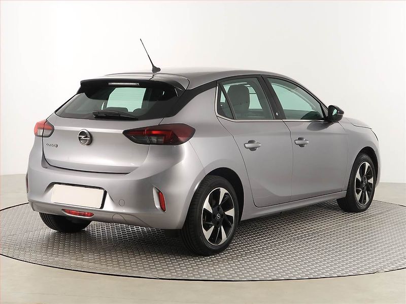 Opel Corsa (2020) Elegance 50 kWh, SoH 98% - fotka 5 z 20