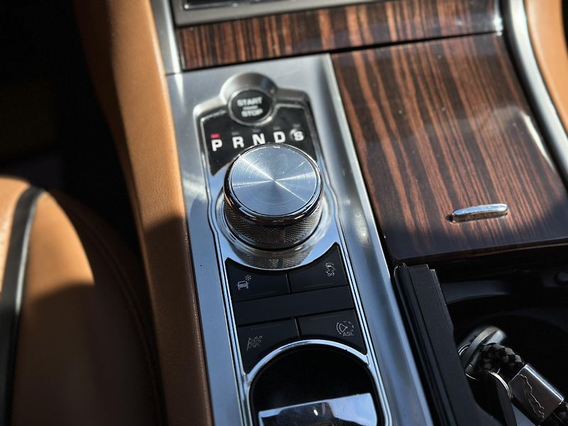 Jaguar XF (2012) Jaguar XF 2012 - fotka 13 z 17