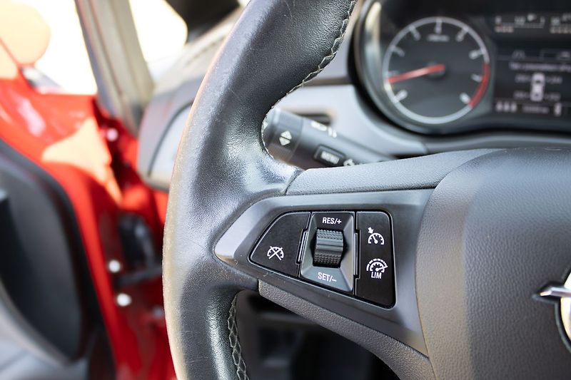 Opel Corsa Pravidelně servisované, velice - fotka 25 z 30