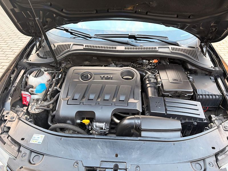 Škoda Superb 2.0 /125kW - fotka 7 z 13