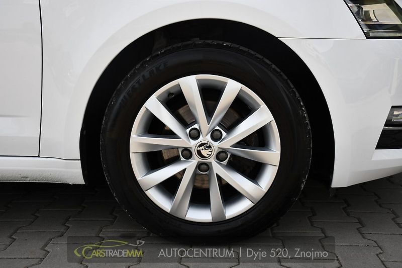 Škoda Octavia 1,6TDI STYLE ČR  - fotka 47 z 53