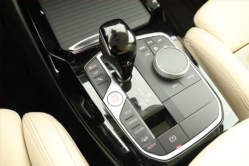 BMW X3 (2023) xDrive20d - fotka 16 z 19