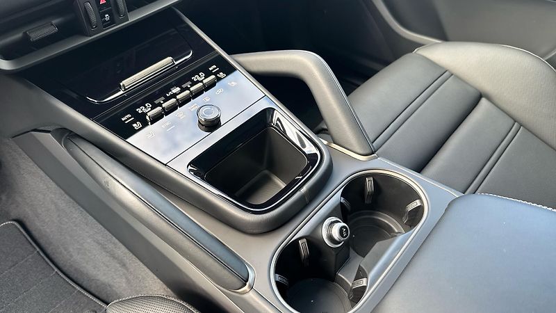 Porsche Cayenne Turbo E-Hybrid - fotka 22 z 25