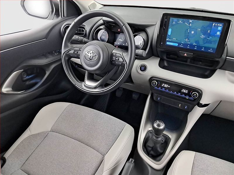 Toyota Yaris (2023) 1.5 VVT-i - fotka 7 z 19