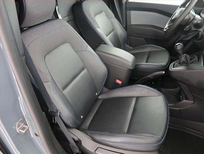 Nissan Townstar (2022) N-Connecta 1.3 DIG-T, ČR - fotka 9 z 17