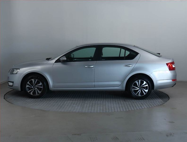 Škoda Octavia (2013) Ambition 1.2 TSI, Tempomat - fotka 3 z 14