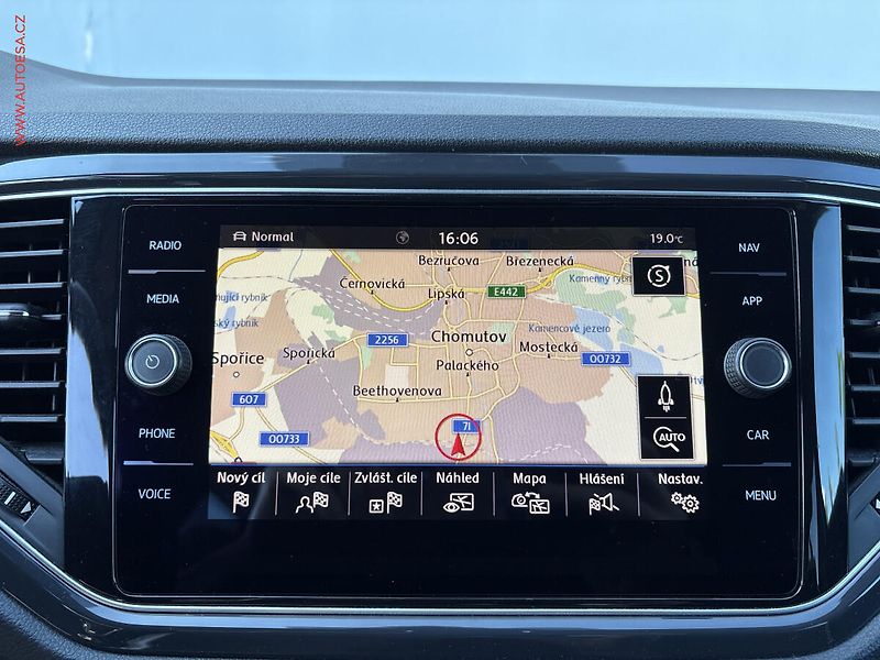 Volkswagen T-Roc (2018) 2.0 TSi 4x4, Highline, DSG - fotka 11 z 17