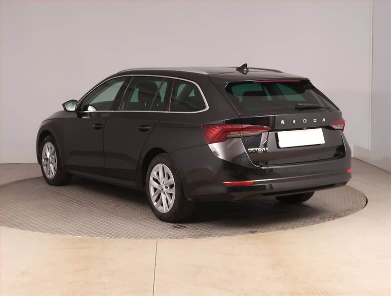 Škoda Octavia (2024) 2.0 TDI - fotka 4 z 21