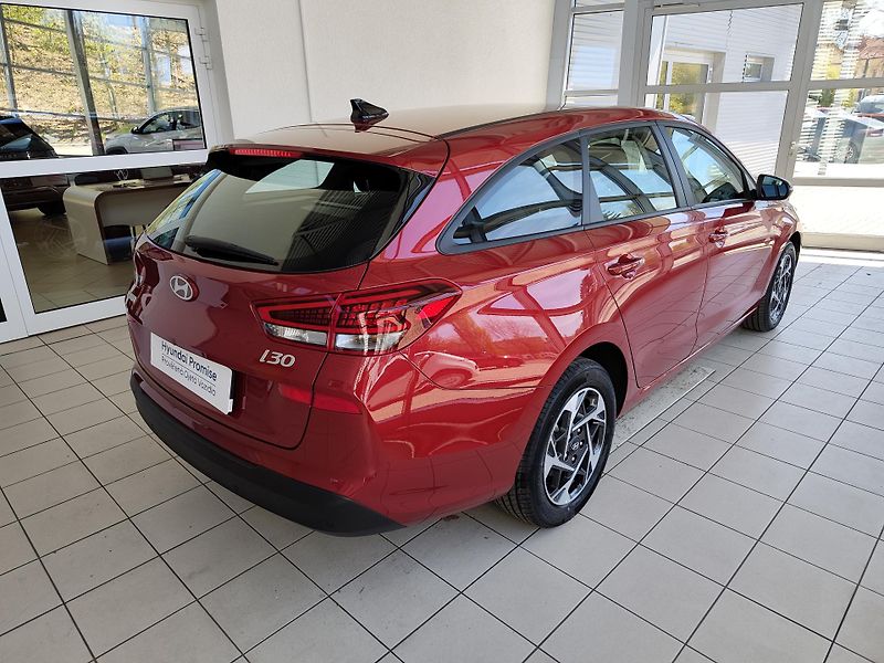 Hyundai i30 (2025) 1.0T-GDi 74kW Comfort AT - fotka 4 z 20