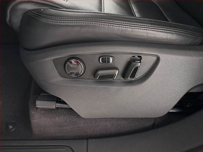 Volkswagen Touareg (2014) 3.0 TDI, 4X4, Automat - fotka 18 z 25