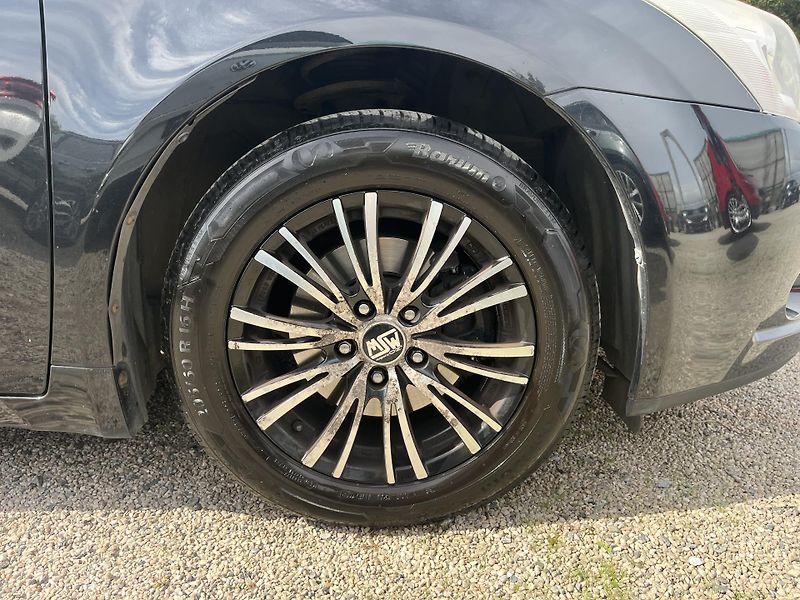 Toyota Avensis (2012) 1.8i 108Kw Klimatizace - fotka 9 z 10