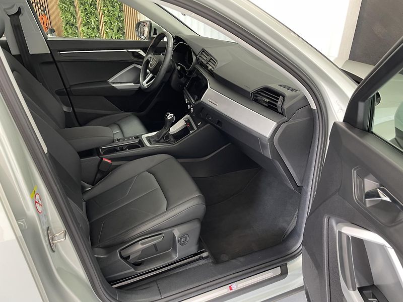 Audi Q3 40TDi ČR Sportback REZERVACE - fotka 14 z 32