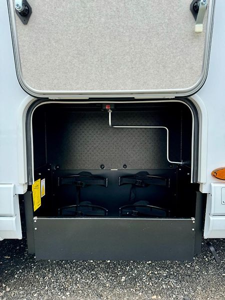 Pilote (2025) P650GJ Expression *REZERVACE* - fotka 28 z 30