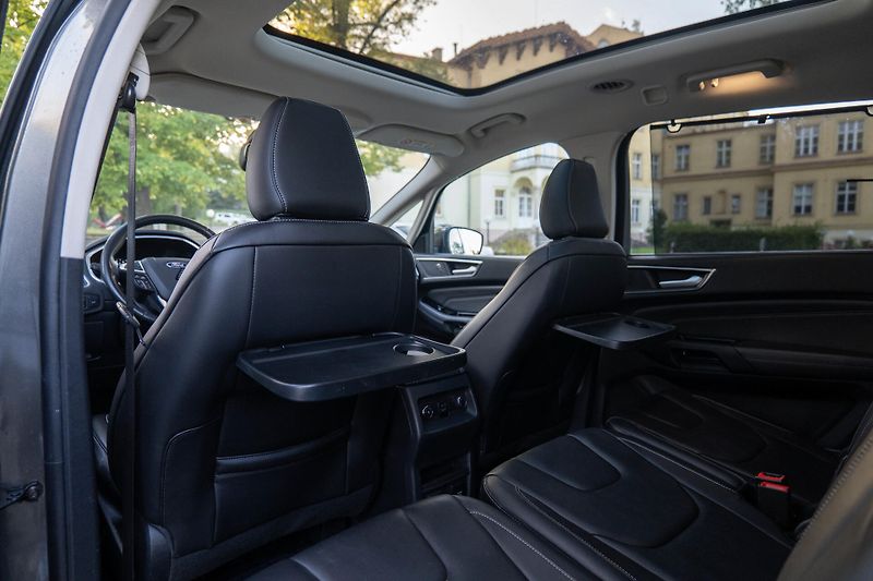 Ford S-MAX 2.0 Kůže Panorama 7 míst Tažné - fotka 19 z 52