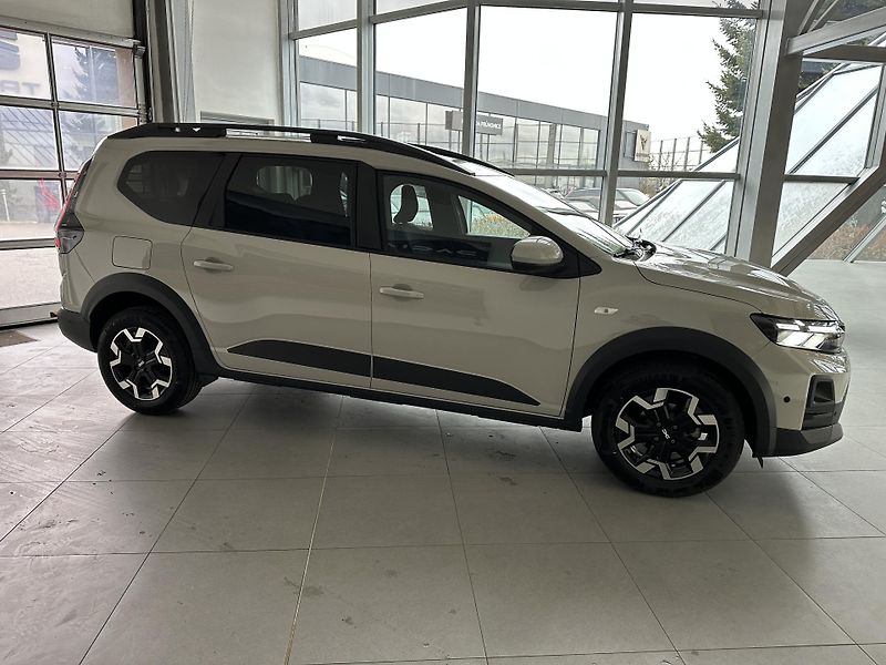 Dacia Jogger (2026) JOURNEY Tce 110 SKLADEM SLEVA - fotka 3 z 24
