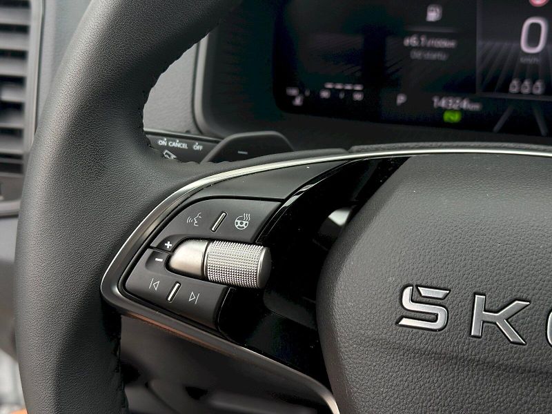 Škoda Karoq (2025) 1.5 TSI 110 kW DSG - fotka 15 z 23