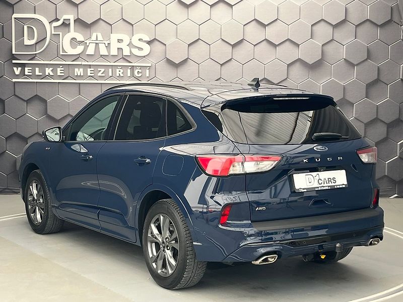 Ford Kuga 2,0 EB ST-Line 140kW AWD - fotka 2 z 55