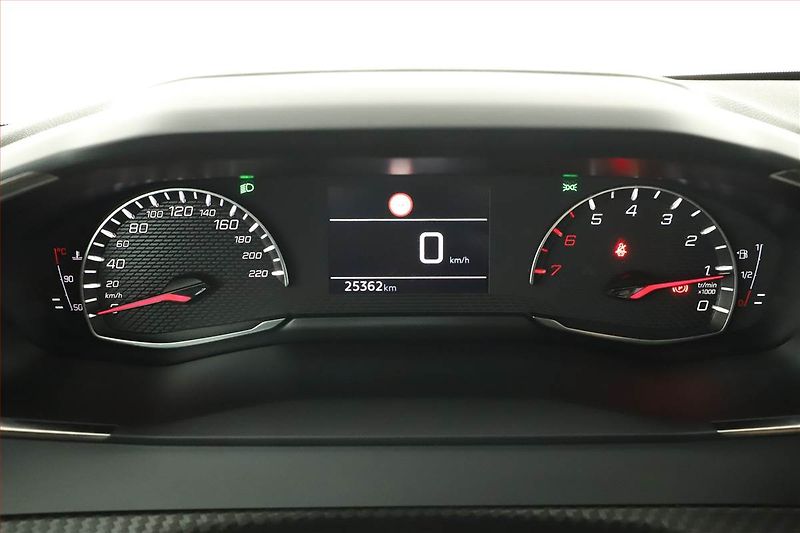 Peugeot 208 (2023) 1.2 PureTech, ČR,1.maj - fotka 10 z 14