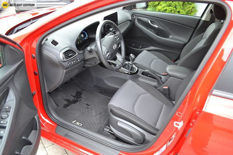 Hyundai i30 WG 1,5I MT SMART FL NAVI - fotka 18 z 44