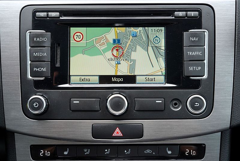 Volkswagen Passat 2.0 TDI DSG 140PS/navigace - fotka 29 z 32