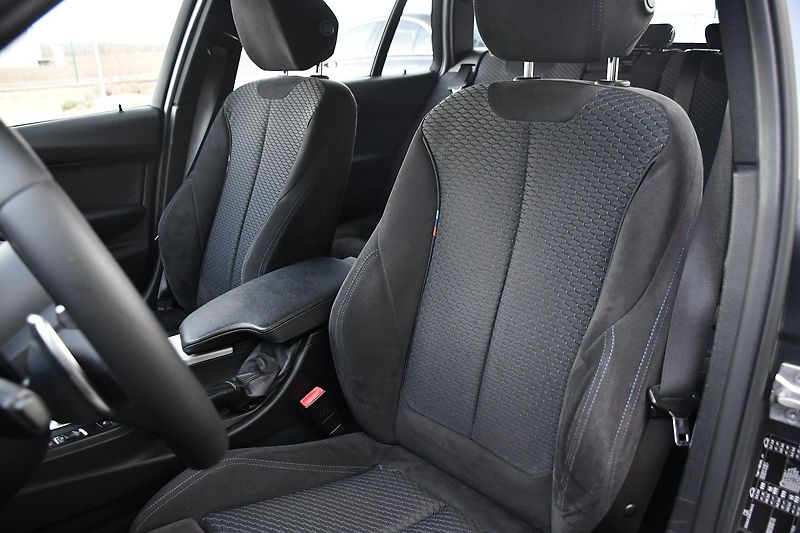 BMW Řada 3 330d xDrive MPaket SERV.KNÍŽKA - fotka 11 z 50