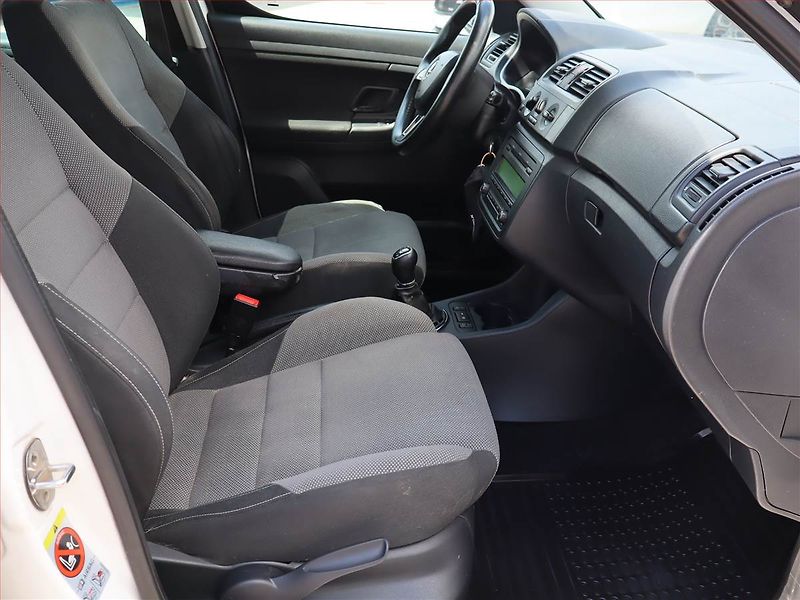 Škoda Roomster (2013) 1.2 TSI, Tempomat - fotka 9 z 15