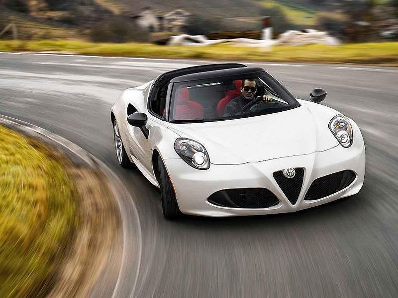 Alfa Romeo 4C Spider.