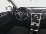 Volkswagen Passat (2011) 2.0 TDI, Navi, Vyhř. sedaček - náhled 7