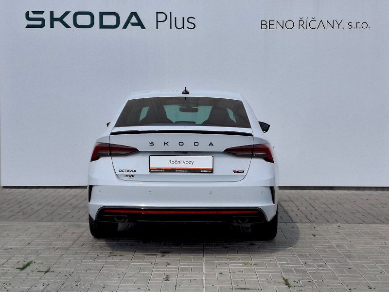 Škoda Octavia (2025) RS DSG 2,0TSi 195kW - fotka 13 z 35
